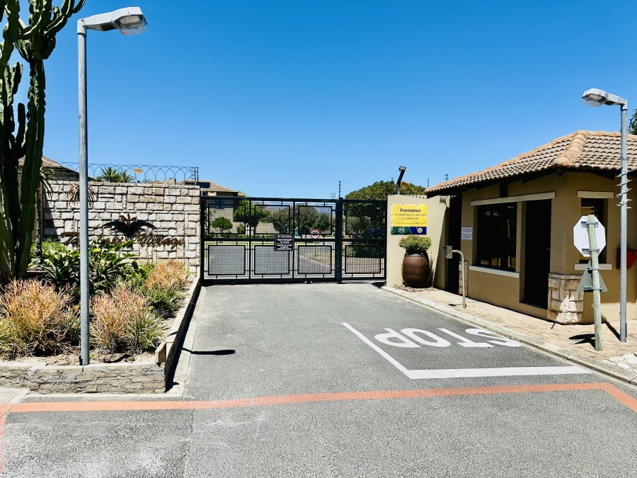 3 Bedroom Property for Sale in Sandbaai Western Cape